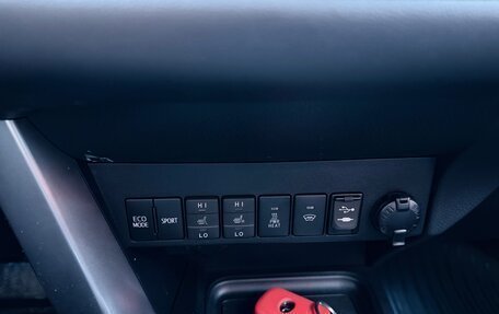 Toyota RAV4, 2018 год, 2 630 000 рублей, 14 фотография