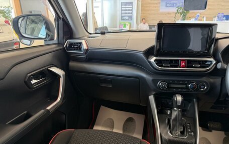 Toyota Raize I, 2020 год, 1 749 999 рублей, 14 фотография