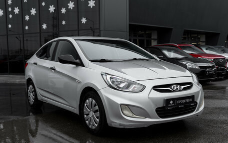 Hyundai Solaris II рестайлинг, 2013 год, 825 000 рублей, 2 фотография
