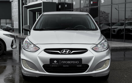 Hyundai Solaris II рестайлинг, 2013 год, 825 000 рублей, 3 фотография