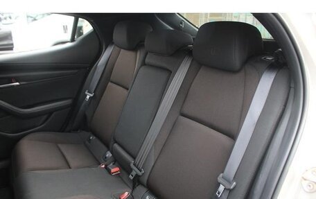 Mazda 3, 2023 год, 1 000 000 рублей, 15 фотография