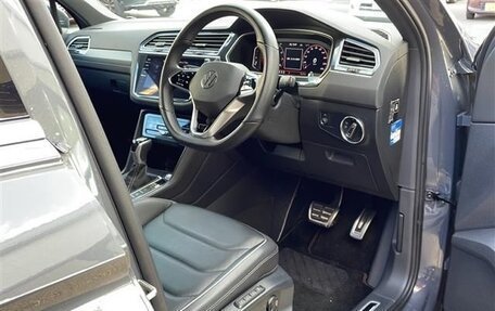 Volkswagen Tiguan II, 2022 год, 2 350 620 рублей, 6 фотография