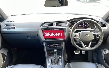 Volkswagen Tiguan II, 2022 год, 2 350 620 рублей, 5 фотография