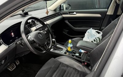 Volkswagen Passat B8 рестайлинг, 2019 год, 1 875 000 рублей, 1 фотография