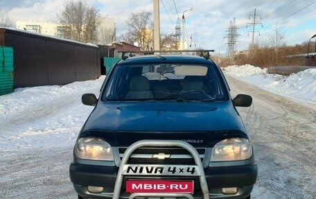 Chevrolet Niva I рестайлинг, 2005 год, 230 000 рублей, 1 фотография