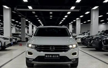 Volkswagen T-Roc I, 2022 год, 1 754 760 рублей, 2 фотография