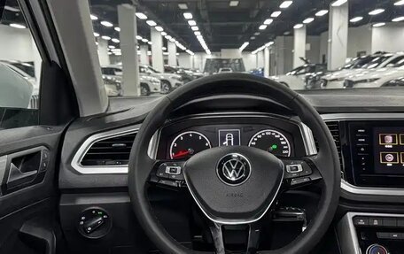 Volkswagen T-Roc I, 2022 год, 1 754 760 рублей, 17 фотография