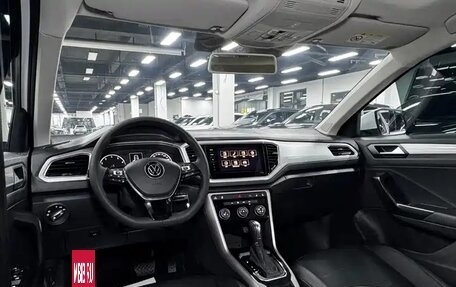 Volkswagen T-Roc I, 2022 год, 1 754 760 рублей, 21 фотография