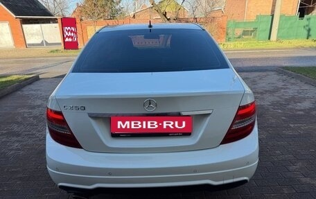 Mercedes-Benz C-Класс, 2011 год, 1 300 000 рублей, 6 фотография
