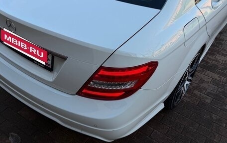 Mercedes-Benz C-Класс, 2011 год, 1 300 000 рублей, 13 фотография