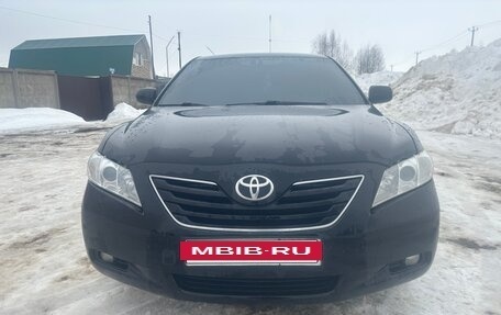 Toyota Camry, 2008 год, 750 000 рублей, 2 фотография