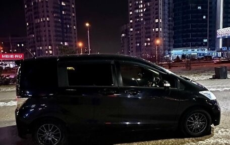 Honda Freed I, 2012 год, 1 050 000 рублей, 3 фотография