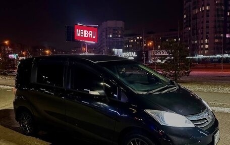 Honda Freed I, 2012 год, 1 050 000 рублей, 2 фотография