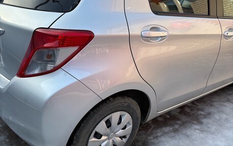 Toyota Vitz, 2012 год, 800 000 рублей, 2 фотография