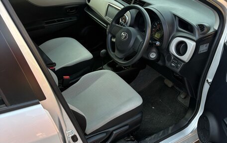 Toyota Vitz, 2012 год, 800 000 рублей, 6 фотография