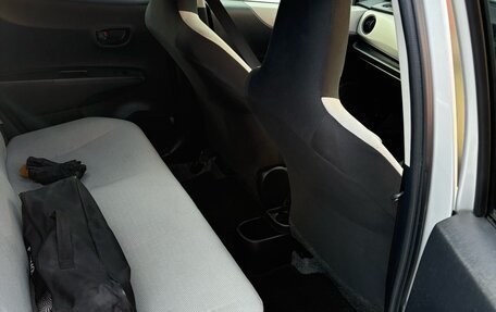 Toyota Vitz, 2012 год, 800 000 рублей, 16 фотография