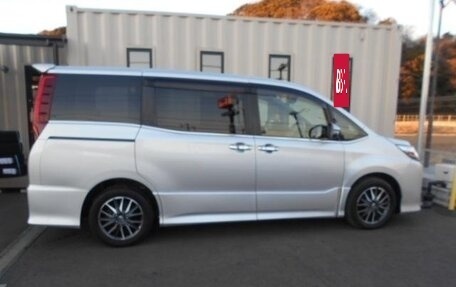 Toyota Noah III, 2015 год, 1 490 009 рублей, 3 фотография