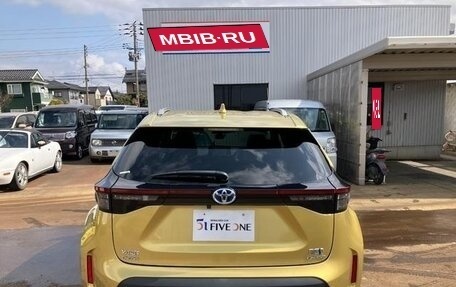 Toyota Yaris Cross, 2022 год, 1 870 000 рублей, 6 фотография