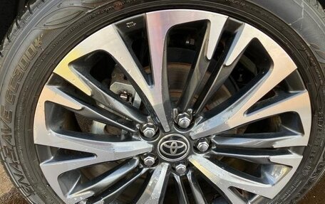 Toyota Yaris Cross, 2022 год, 1 870 000 рублей, 23 фотография