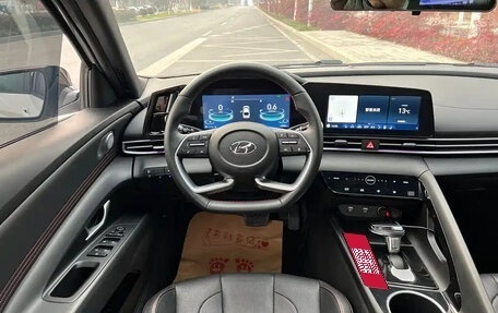 Hyundai Elantra, 2022 год, 1 120 000 рублей, 14 фотография