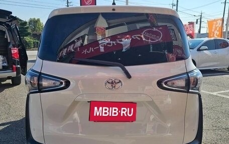 Toyota Sienta II, 2022 год, 1 240 000 рублей, 4 фотография