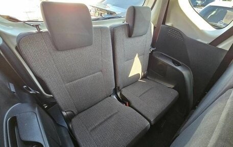 Toyota Sienta II, 2022 год, 1 240 000 рублей, 14 фотография