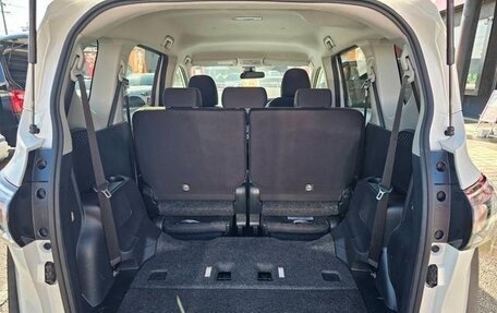 Toyota Sienta II, 2022 год, 1 240 000 рублей, 21 фотография