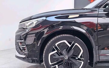 Volkswagen Tiguan, 2024 год, 4 522 000 рублей, 4 фотография