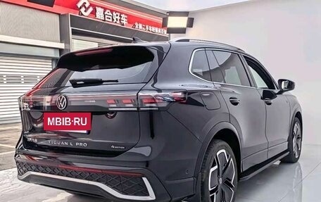 Volkswagen Tiguan, 2024 год, 4 522 000 рублей, 7 фотография