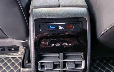 Volkswagen Tiguan, 2024 год, 4 522 000 рублей, 25 фотография