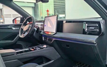 Volkswagen Tiguan, 2024 год, 4 522 000 рублей, 27 фотография