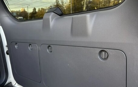 Toyota Land Cruiser Prado 150 рестайлинг 2, 2012 год, 4 400 000 рублей, 11 фотография