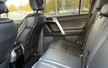 Toyota Land Cruiser Prado 150 рестайлинг 2, 2012 год, 4 400 000 рублей, 25 фотография