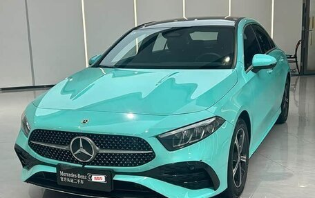 Mercedes-Benz A-Класс, 2023 год, 2 010 000 рублей, 2 фотография