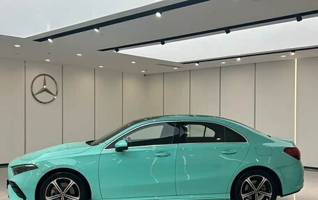 Mercedes-Benz A-Класс, 2023 год, 2 010 000 рублей, 7 фотография