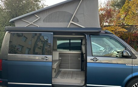 Volkswagen California T6, 2018 год, 6 800 000 рублей, 4 фотография