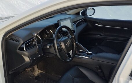 Toyota Camry, 2021 год, 3 250 000 рублей, 6 фотография