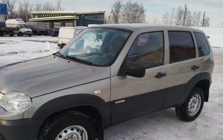 Chevrolet Niva I рестайлинг, 2011 год, 415 000 рублей, 4 фотография