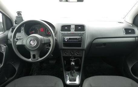 Volkswagen Polo VI (EU Market), 2011 год, 775 000 рублей, 2 фотография