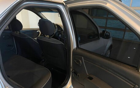 Renault Logan I, 2011 год, 355 000 рублей, 24 фотография