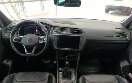 Volkswagen Tiguan II, 2021 год, 3 950 000 рублей, 10 фотография