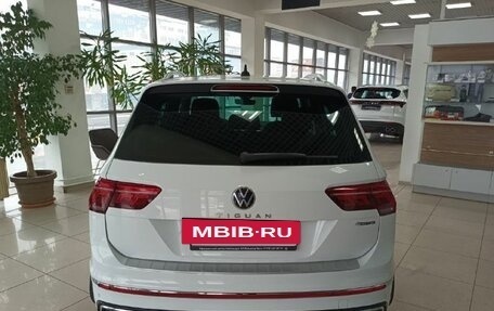 Volkswagen Tiguan II, 2021 год, 3 950 000 рублей, 6 фотография