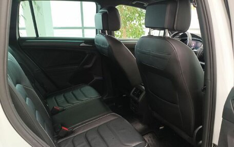 Volkswagen Tiguan II, 2021 год, 3 950 000 рублей, 16 фотография