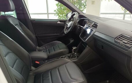 Volkswagen Tiguan II, 2021 год, 3 950 000 рублей, 18 фотография