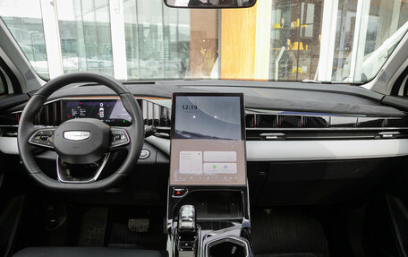 Geely Atlas, 2024 год, 2 928 000 рублей, 18 фотография