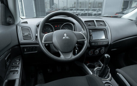 Mitsubishi ASX I рестайлинг, 2013 год, 1 275 000 рублей, 7 фотография