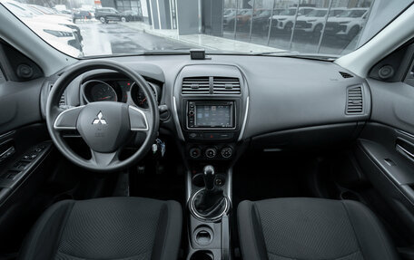 Mitsubishi ASX I рестайлинг, 2013 год, 1 275 000 рублей, 8 фотография