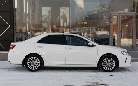 Toyota Camry, 2016 год, 2 400 000 рублей, 4 фотография