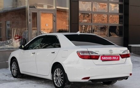 Toyota Camry, 2016 год, 2 400 000 рублей, 7 фотография