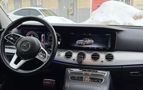 Mercedes-Benz E-Класс, 2019 год, 3 350 000 рублей, 10 фотография